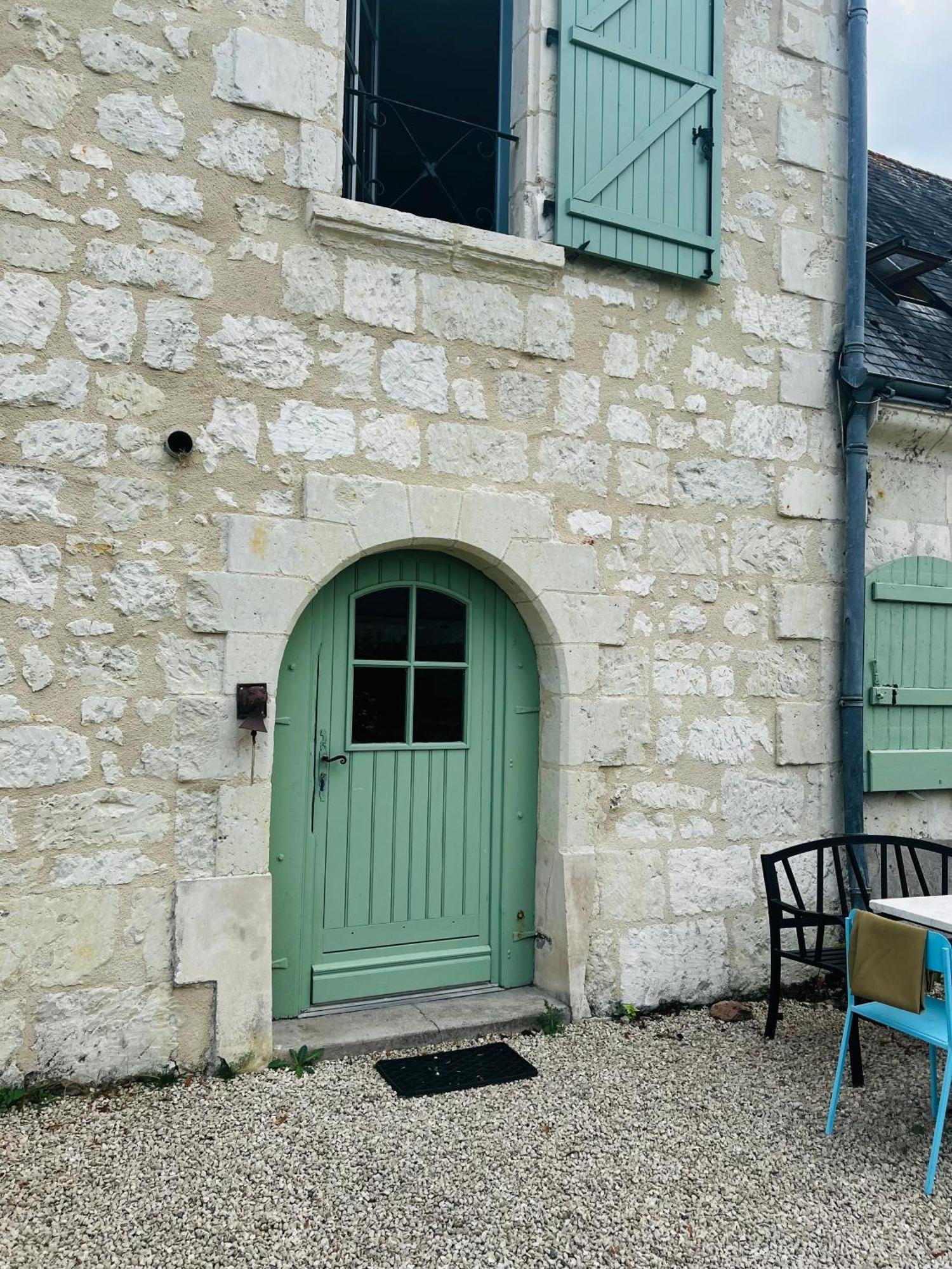 Chateau De La Thibaudiere Bois Savary - Chambre Familiale Du Roi Allonnes  Exterior photo